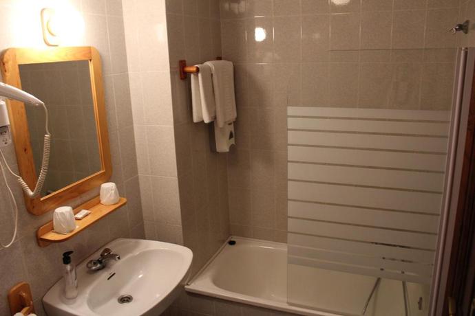 Imagen de la habitación del Hotel Rego Foz. Foto 5