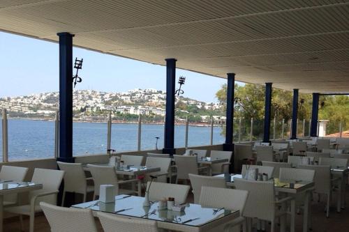 Imagen general del Hotel Regulus Beach Resort. Foto 6