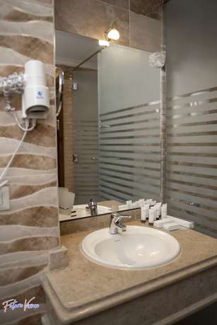 Imagen de la habitación del Hotel Rehana Plaza. Foto 3