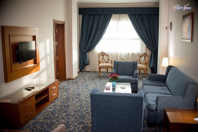 Imagen de la habitación del Hotel Rehana Plaza. Foto 4