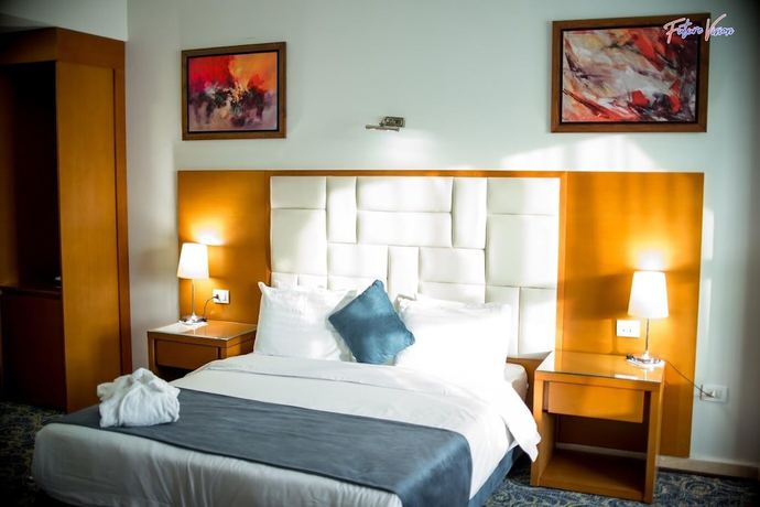 Imagen de la habitación del Hotel Rehana Plaza. Foto 5