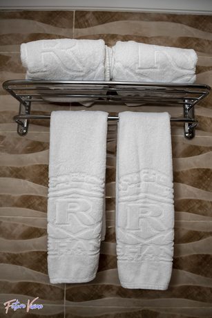 Imagen de la habitación del Hotel Rehana Plaza. Foto 6