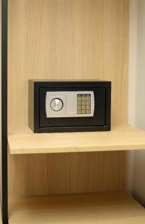 Imagen de la habitación del Hotel ReiVal. Foto 7