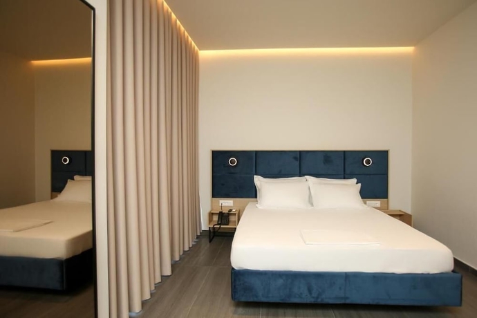 Imagen de la habitación del Hotel ReiVal. Foto 15
