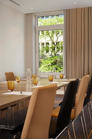 Imagen de los interiores del Hotel Reichshof Hamburg. Foto 13