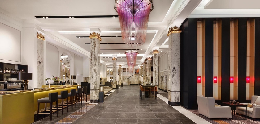 Imagen de los exteriores del Hotel Reichshof Hamburg. Foto 11