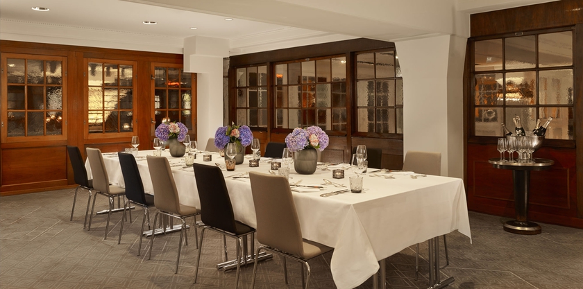 Imagen de los interiores del Hotel Reichshof Hamburg. Foto 14