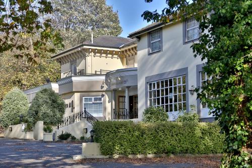 Imagen general del Hotel Reigate Manor Hotel. Foto 4