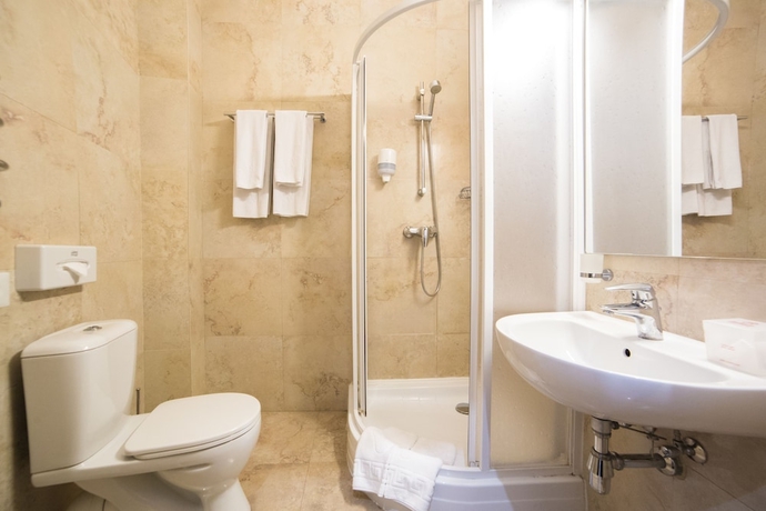 Imagen de la habitación del Hotel Reikartz Medievale. Foto 13