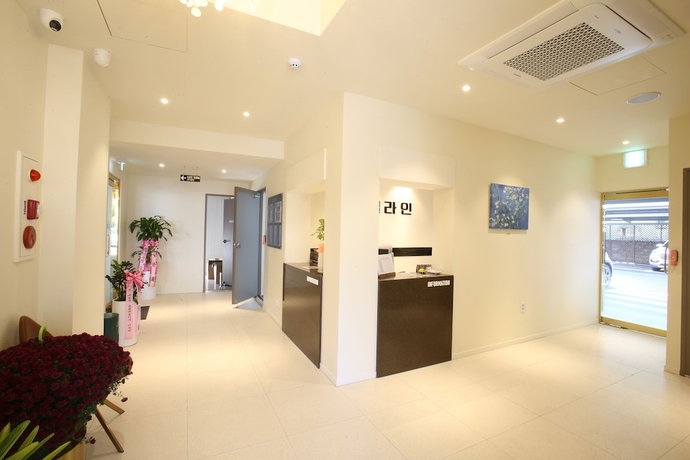 Imagen de los interiores del Hotel Rein. Foto 16