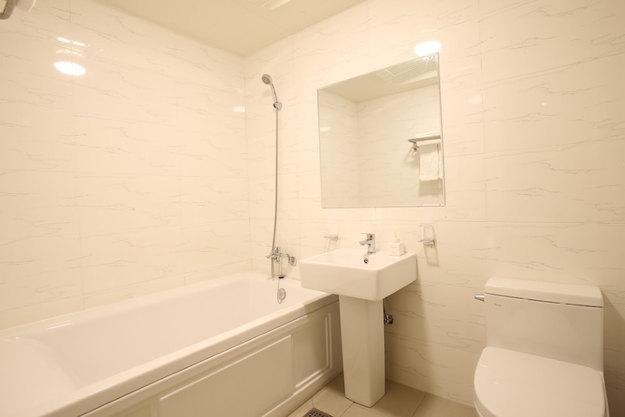 Imagen de la habitación del Hotel Rein. Foto 13
