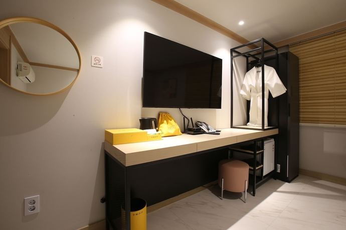 Imagen de la habitación del Hotel Rein. Foto 14