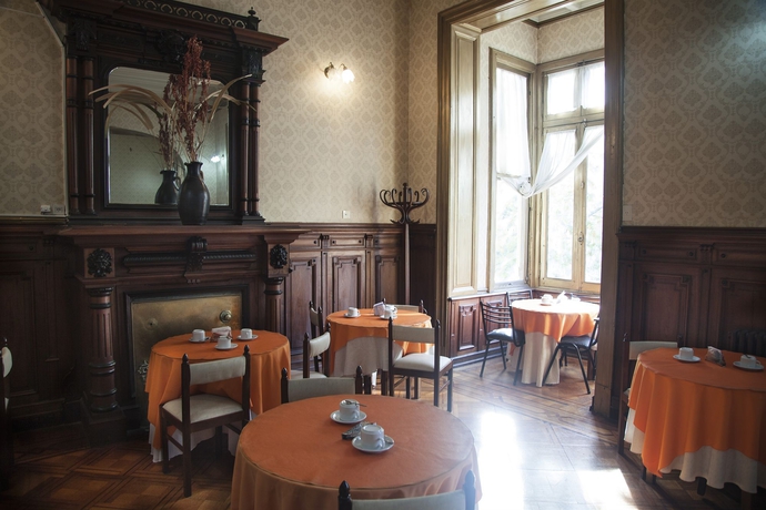 Imagen del bar/restaurante del Hotel Reina, Buenos Aires. Foto 3