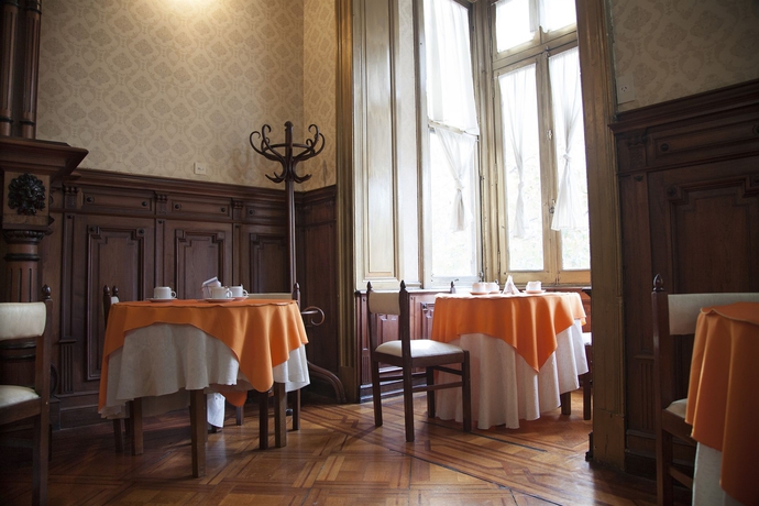 Imagen del bar/restaurante del Hotel Reina, Buenos Aires. Foto 4