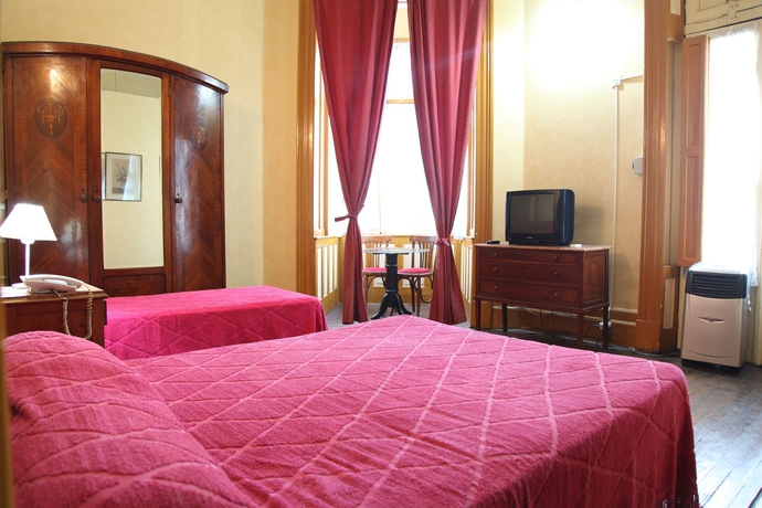 Imagen de la habitación del Hotel Reina, Buenos Aires. Foto 16