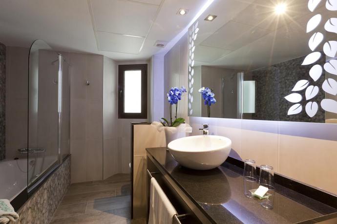 Imagen de la habitación del Hotel Reina Cristina, Teruel. Foto 4