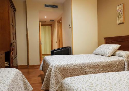 Imagen general del Hotel Reina Isabel, Medina del Campo. Foto 1