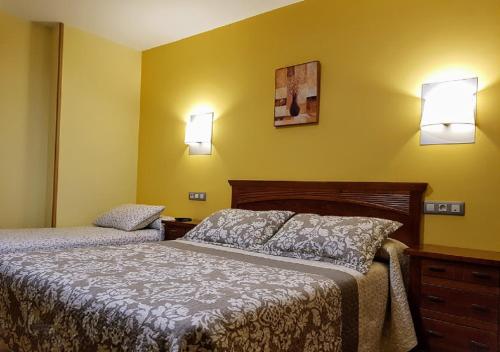 Imagen de la habitación del Hotel Reina Isabel, Medina del Campo. Foto 7