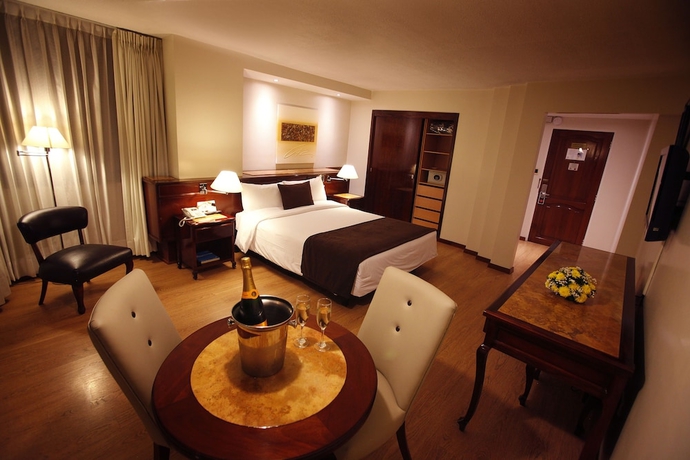 Imagen de la habitación del Hotel Reina Isabel, Quito. Foto 9