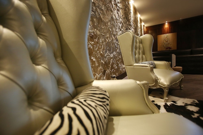 Imagen de los interiores del Hotel Reina Isabel, Quito. Foto 19