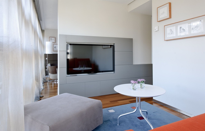 Imagen de la habitación del Hotel Reina Petronila. Foto 2