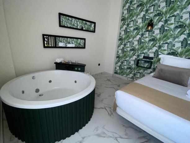Imagen de la habitación del Hotel Reina Victoria La Plaza. Foto 12