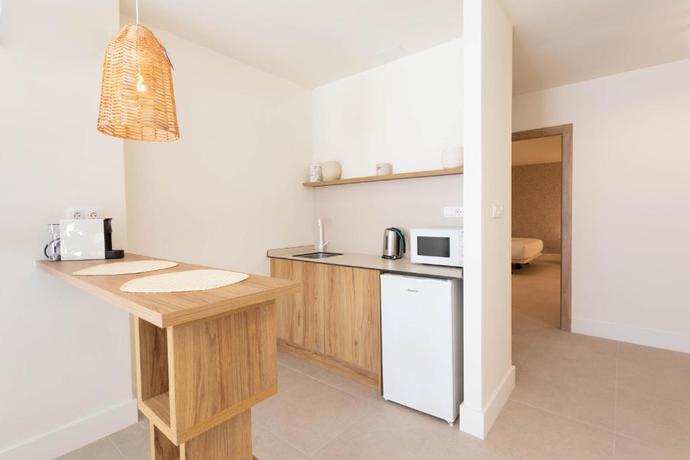 Imagen de la habitación del Hotel Reina Victoria Vel&aacute;zquez. Foto 3