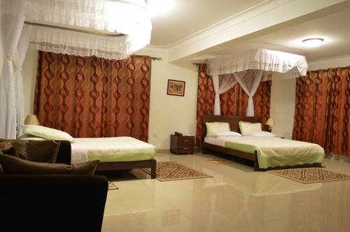 Imagen de la habitación del Hotel Reinah Tourist. Foto 8