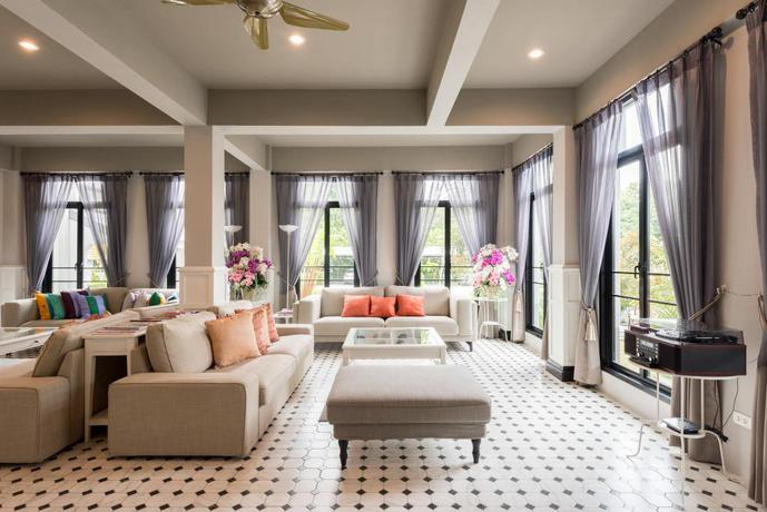 Imagen de los interiores del Hotel Reindeer Park Resort. Foto 8