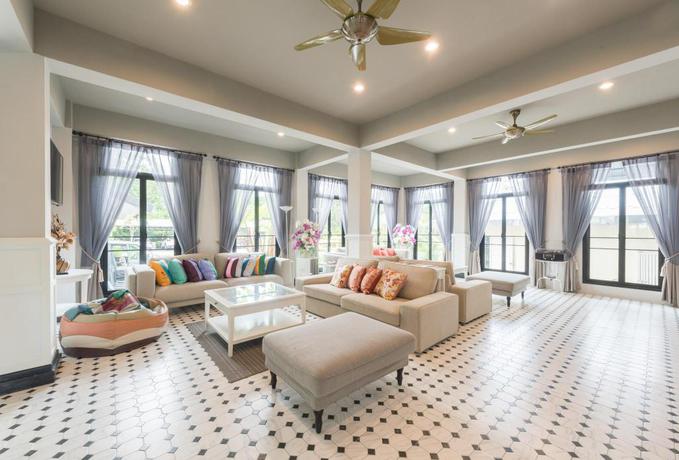 Imagen de los interiores del Hotel Reindeer Park Resort. Foto 9