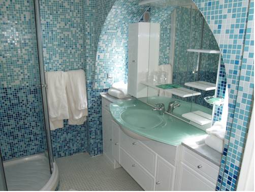 Imagen de la habitación del Hotel Reine D'azur. Foto 15