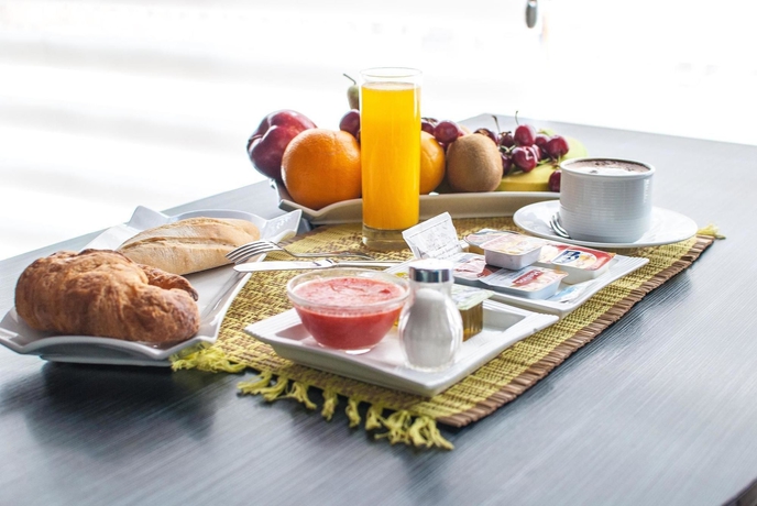 Imagen del bar/restaurante del Hotel Reino De Granada. Foto 3