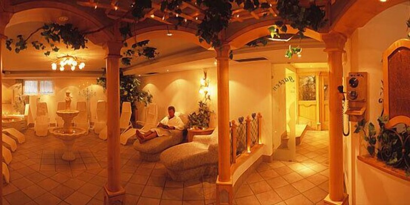 Imagen de la piscina del Hotel Reipertingerhof. Foto 16