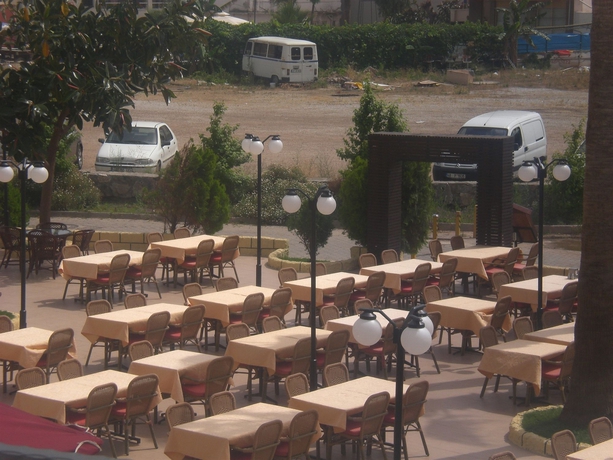 Imagen de los exteriores del Hotel Reis Maris. Foto 11