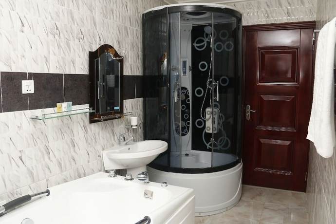 Imagen de la habitación del Hotel Reiz Continental Abuja. Foto 8