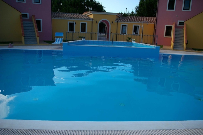 Imagen de la piscina del Hotel Rejna Residence. Foto 18