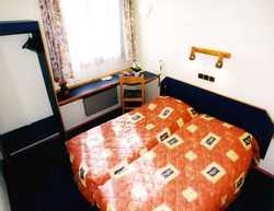 Imagen general del Hotel Relais Akena Melun Senart. Foto 6