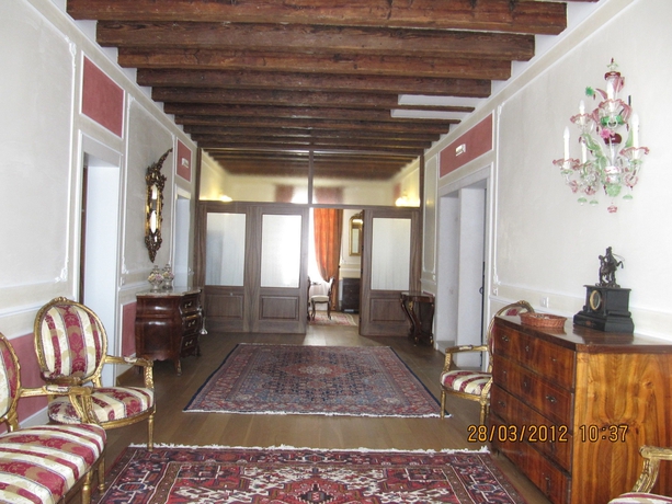 Imagen de los interiores del Hotel Relais Alberti. Foto 12