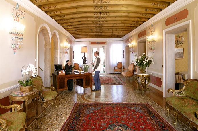 Imagen de los interiores del Hotel Relais Alberti. Foto 15