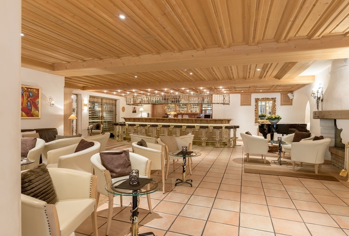 Imagen de los interiores del Hotel Relais Andchâteaux Chasa Montana. Foto 19