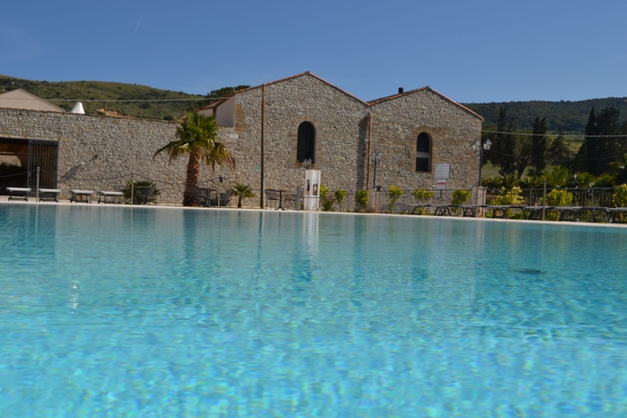 Imagen de la piscina del Hotel Relais Angimb&egrave;. Foto 9
