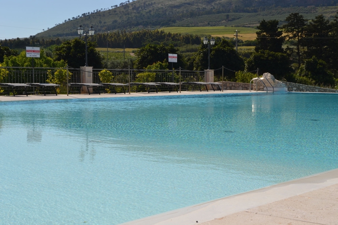 Imagen de la piscina del Hotel Relais Angimb&egrave;. Foto 10