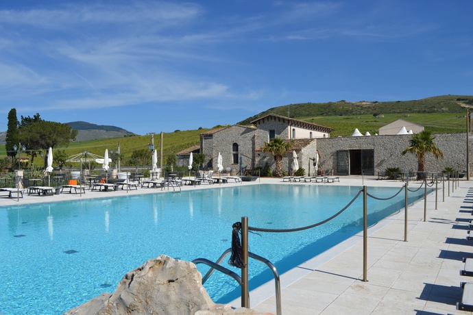 Imagen de la piscina del Hotel Relais Angimb&egrave;. Foto 11