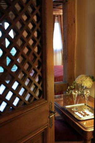 Imagen de la habitación del Hotel Relais Bernard Loiseau. Foto 3