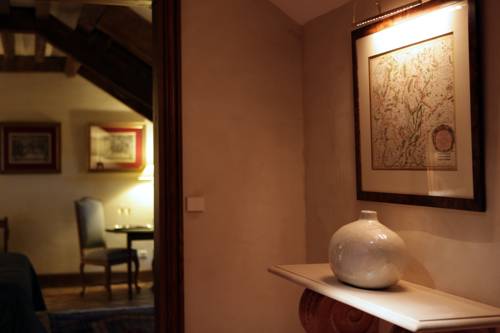 Imagen de la habitación del Hotel Relais Bernard Loiseau. Foto 10