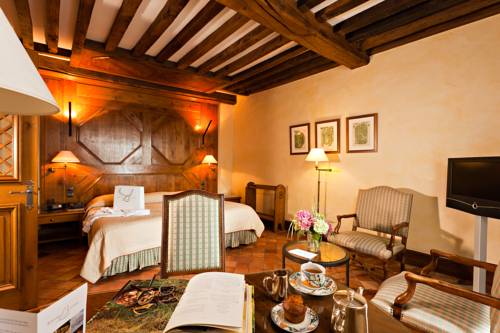Imagen de la habitación del Hotel Relais Bernard Loiseau. Foto 11