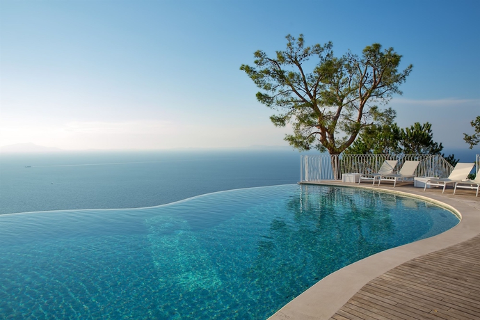 Imagen de la piscina del Hotel Relais Blu. Foto 10