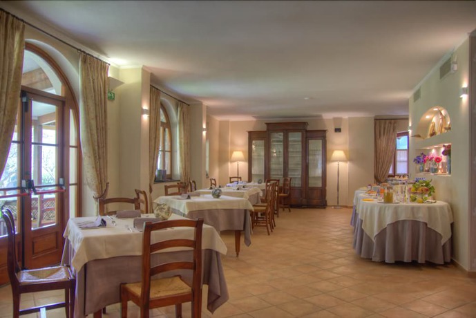 Imagen del bar/restaurante del Hotel Relais Borgofasceo. Foto 2