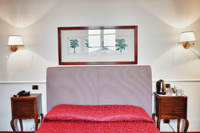Imagen general del Hotel Relais Casali Della Cisterna. Foto 4