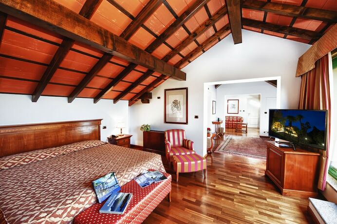 Imagen general del Hotel Relais Casali Della Cisterna. Foto 6